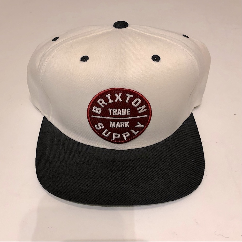 Brixton Supply White/Black/Red snapback